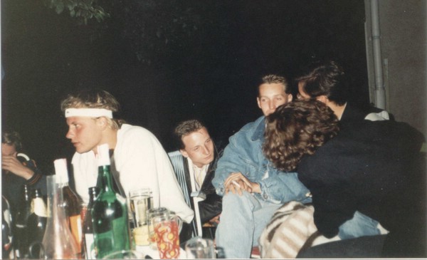 19890800 Weitra Ulrichsfeld 167 Garten FranzX FranzHher WolfgangHahn MartinS ReginaR.jpg