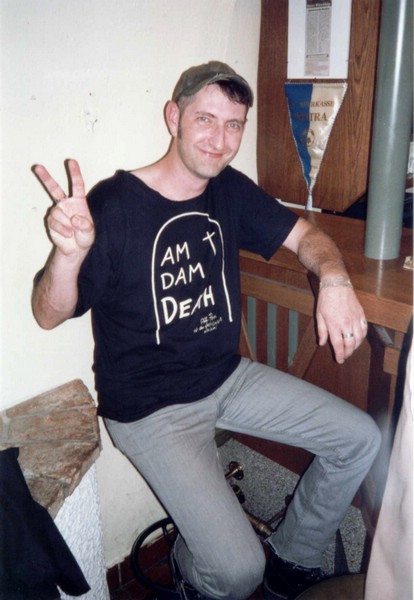 20000728 Weitra Braukeller KlausR mit AlfPoier T-Shirt am_dam_death.jpg